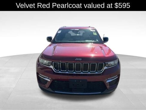 Used 2023 Jeep Grand Cherokee Limited AWD/4WD image 2