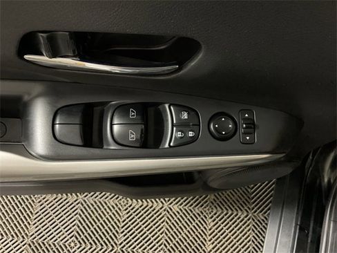 Used 2020 Nissan Kicks SR w/ SR Premium Package image 17