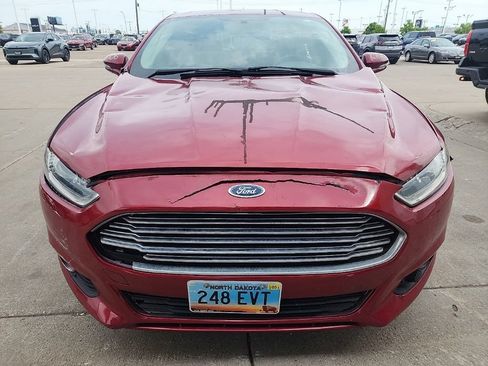 Used 2015 Ford Fusion SE FWD image 2