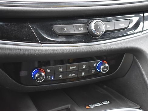 Used 2023 Buick Enclave Avenir w/ Avenir Technology Package AWD/4WD image 13