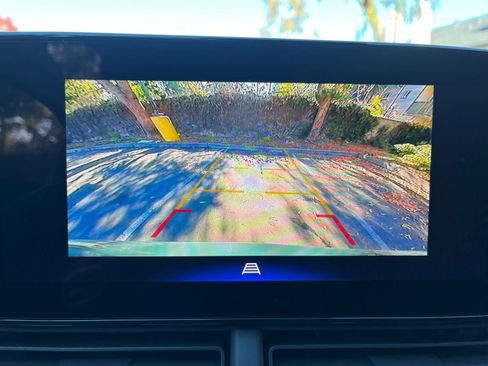 Used 2025 Chevrolet Trax LT image 17