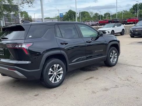 Used 2026 Chevrolet Equinox LT AWD/4WD image 8