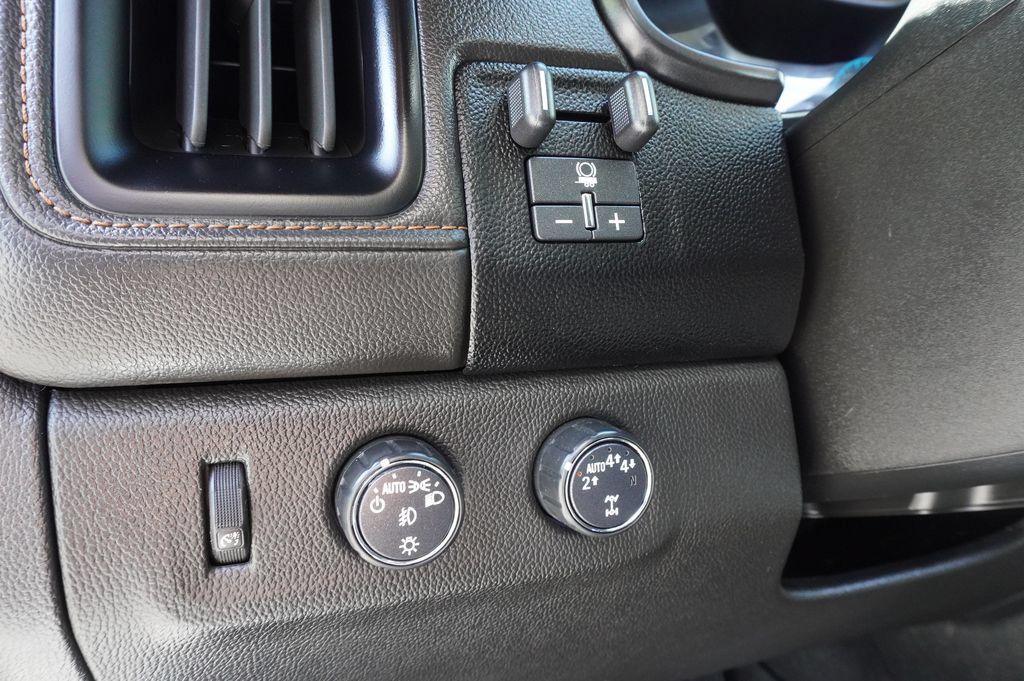 Used 2021 GMC Canyon AT4 w/ Driver Alert Package AWD/4WD image 19