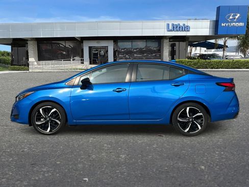 Used 2024 Nissan Versa SR image 6