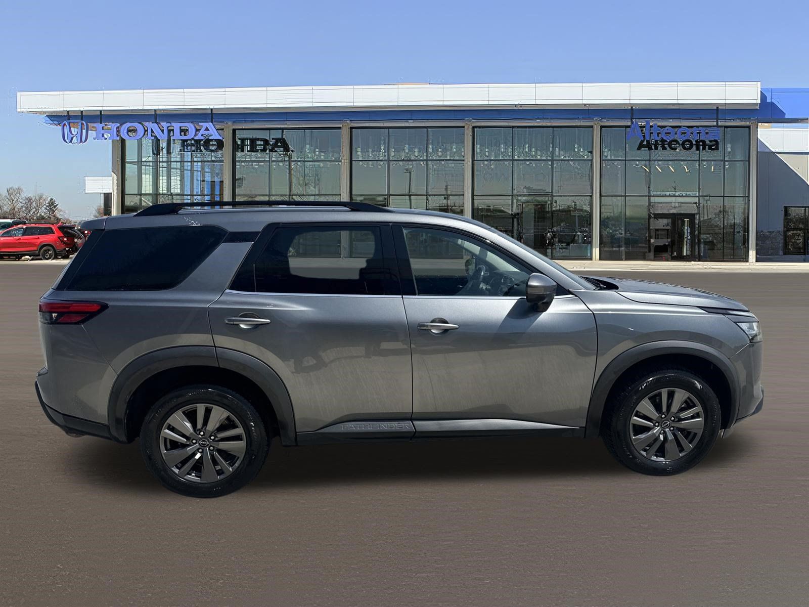 Used 2022 Nissan Pathfinder SV AWD/4WD image 5