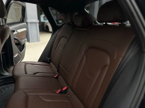 Used 2017 Audi Q3 2.0T Prestige w/ Prestige Package image 31