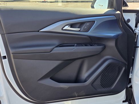 New 2026 Chevrolet Equinox EV LT w/ LPO, Blackout Package image 20