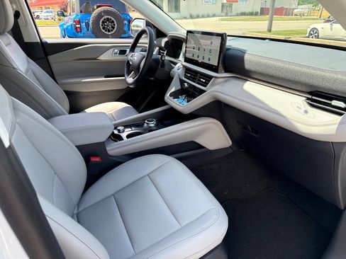 New 2026 Ford Explorer Active AWD/4WD image 36
