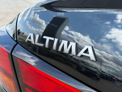 Used 2024 Nissan Altima 2.5 SV w/ SV Premium Package AWD/4WD image 10