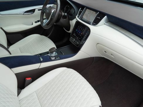 Used 2019 INFINITI QX50 Essential w/ Sensory Package image 10