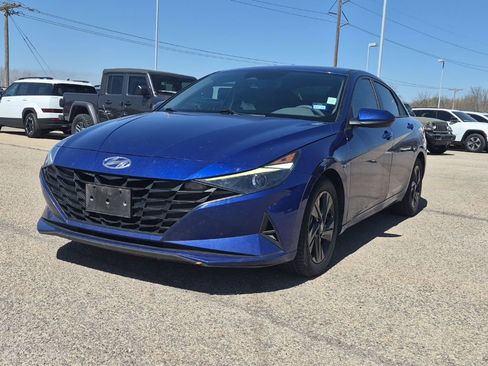 Used 2022 Hyundai Elantra SEL image 5