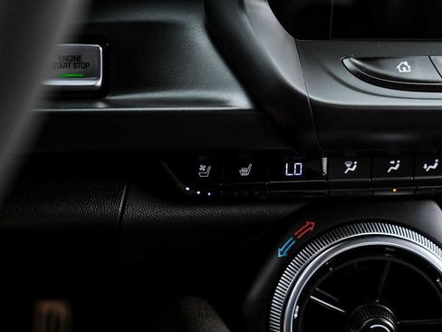 Used 2018 Chevrolet Camaro ZL1 RWD image 23