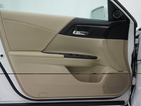 Used 2013 Honda Accord EX image 14