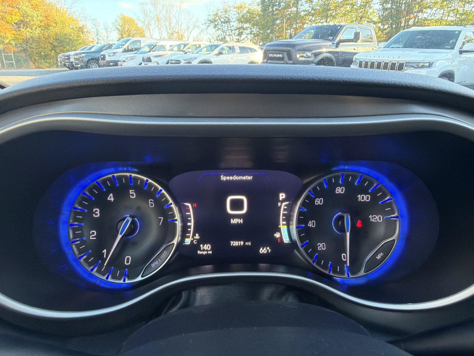 Used 2024 Chrysler Pacifica Touring-L FWD image 15