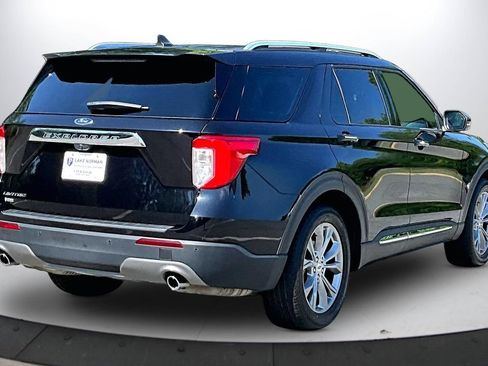 Used 2022 Ford Explorer Limited w/ Equipment Group 301A RWD image 9