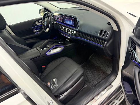 Used 2024 Mercedes-Benz GLS 580 4MATIC image 50