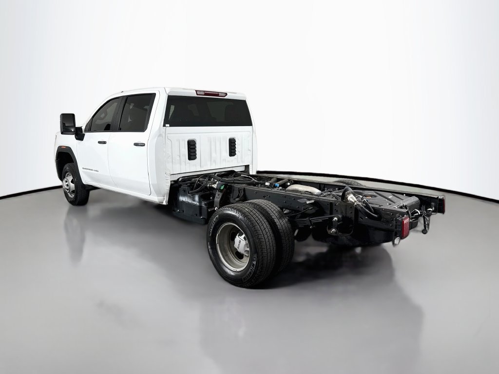 Used 2025 GMC Sierra 3500 Pro w/ Convenience Package AWD/4WD image 5