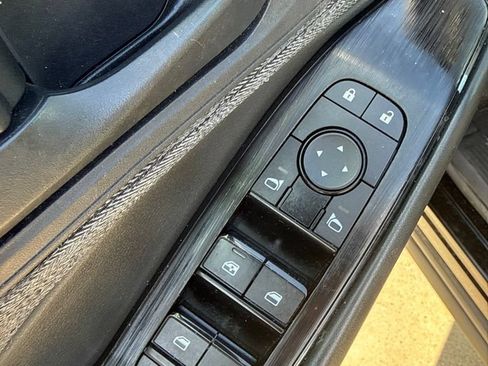 Used 2023 Nissan Rogue S FWD image 20