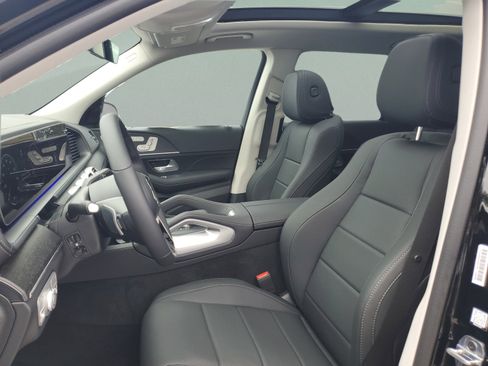 Certified 2026 Mercedes-Benz GLS 450 4MATIC image 22