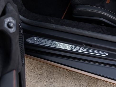 Used 2024 Lamborghini Huracan Sterrato image 28