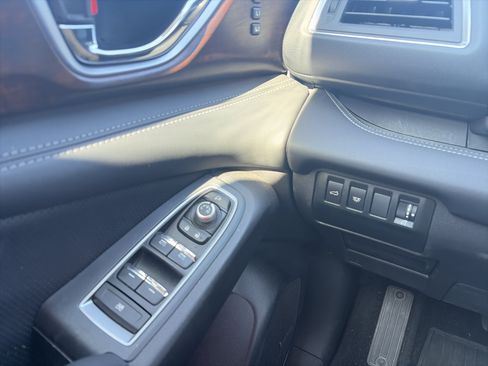 Used 2023 Subaru Ascent Touring AWD/4WD image 28
