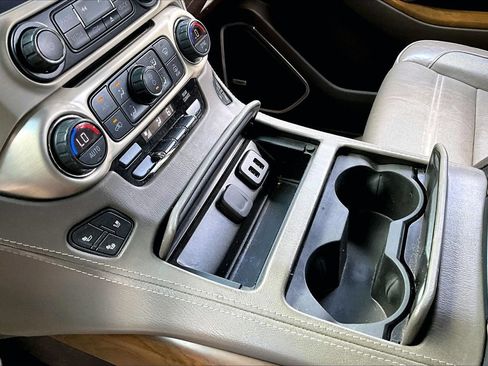 Used 2020 GMC Yukon Denali RWD image 15