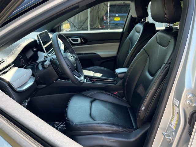Used 2024 Jeep Compass Limited AWD/4WD image 20