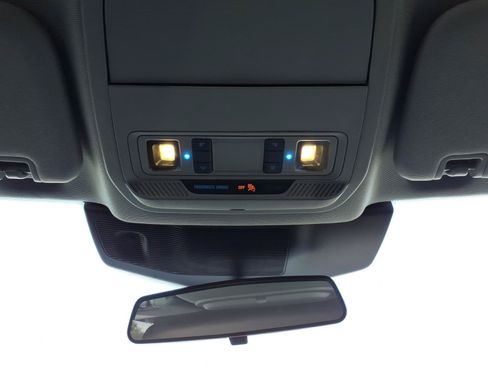 Used 2022 Ford Explorer XLT AWD/4WD image 18
