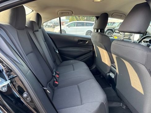 Used 2024 Toyota Corolla LE w/ LE Convenience Package FWD image 12