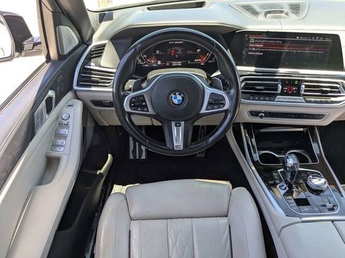 Used 2021 BMW X7 M50i w/ Dynamic Handling Package AWD/4WD image 14