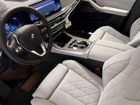 Used 2026 BMW X5 sDrive40i w/ Premium Package image 4