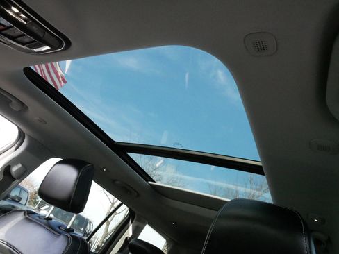 Used 2023 Jeep Grand Cherokee L Limited image 32