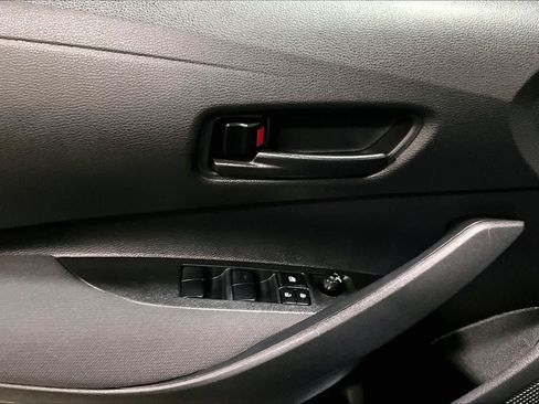 Certified 2025 Toyota Corolla LE FWD image 36