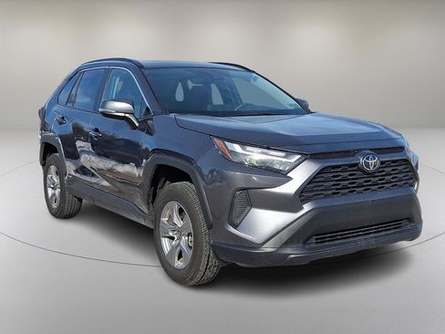 Used 2025 Toyota RAV4 XLE image 2
