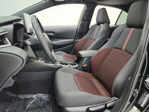 Used 2025 Toyota Corolla SE w/ SE Premium Package FWD image 13