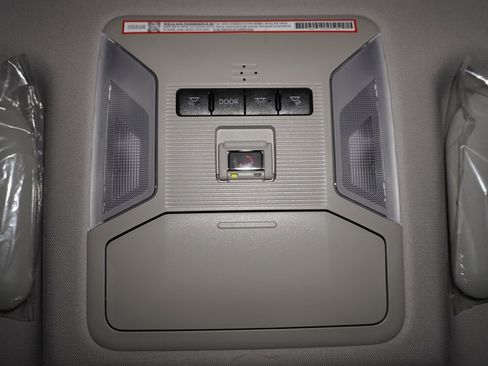 New 2025 Toyota RAV4 LE image 17