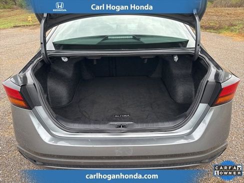 Used 2024 Nissan Altima 2.5 SV image 10