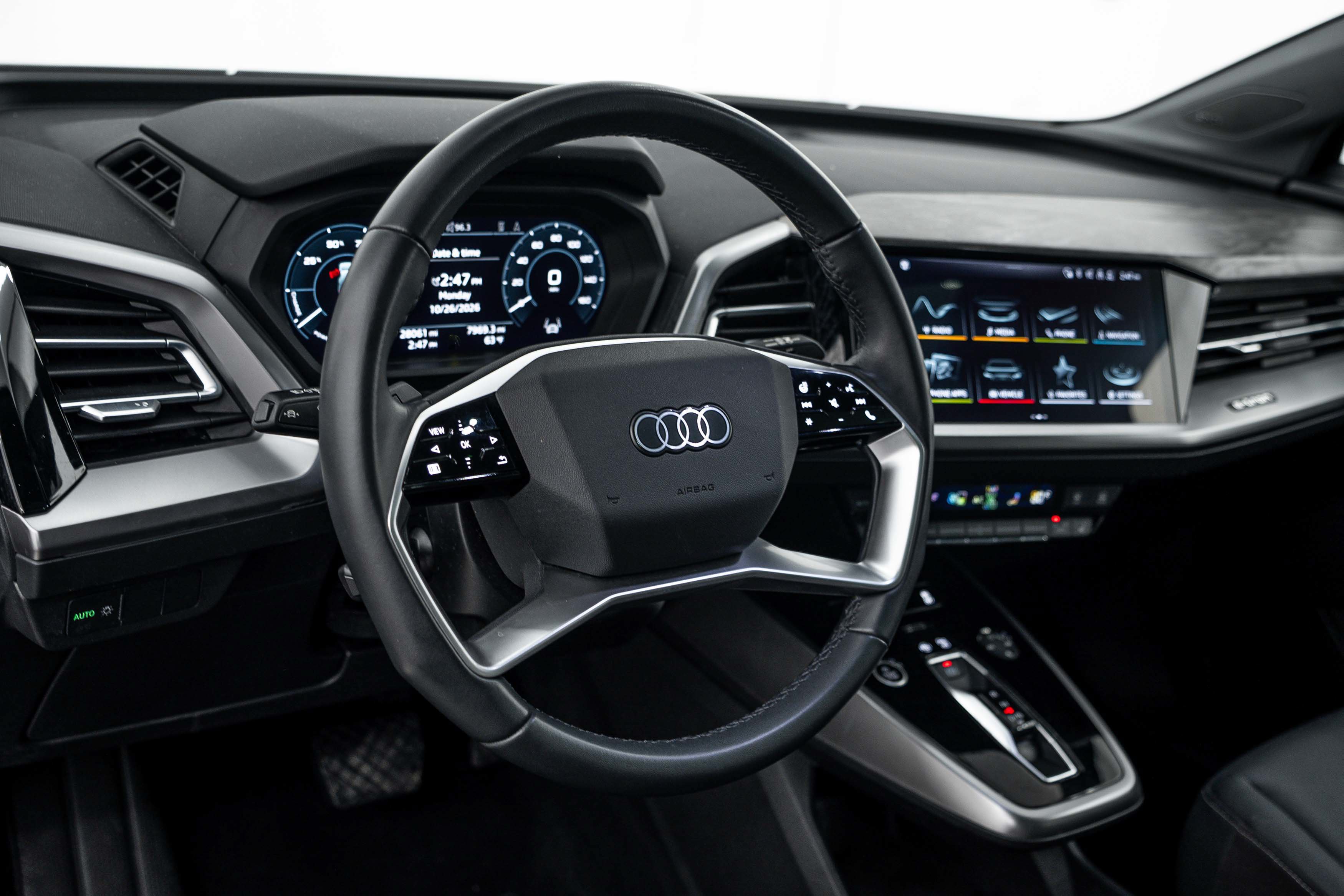Certified 2023 Audi Q4 e-tron Premium Plus w/ Premium Plus AWD/4WD image 9