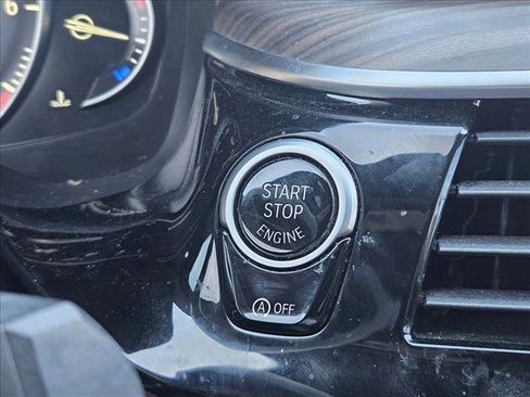 Used 2019 BMW 530i w/ Convenience Package image 24