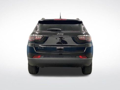 New 2025 Jeep Compass Latitude w/ Sun & Sound Group image 14