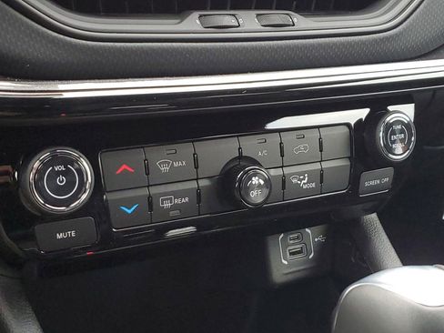 New 2026 Jeep Compass Latitude AWD/4WD image 27