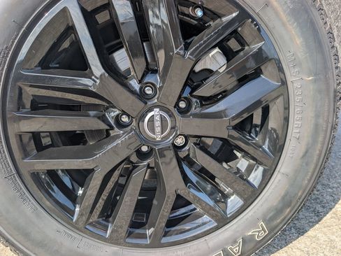 Used 2024 Nissan Rogue S FWD image 7
