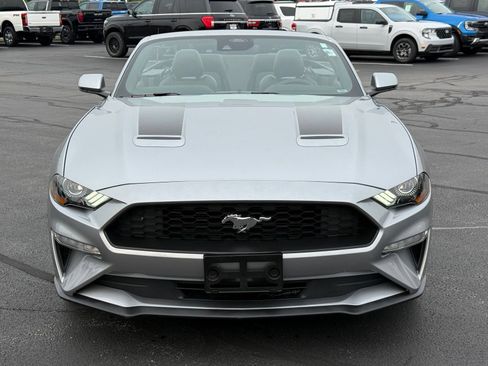 Used 2022 Ford Mustang Premium RWD image 9