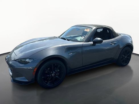 Used 2019 MAZDA MX-5 Miata Club RWD image 7