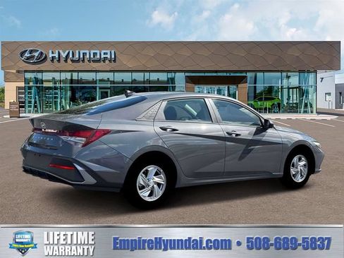 New 2026 Hyundai Elantra SE FWD image 8