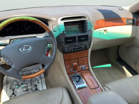 Used 2004 Lexus LS 430 w/ Modern Luxury Pkg RWD image 14