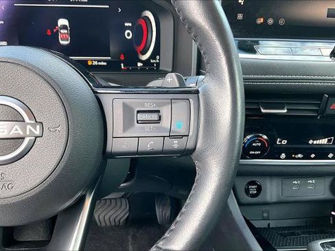 Certified 2024 Nissan Rogue SL FWD image 24