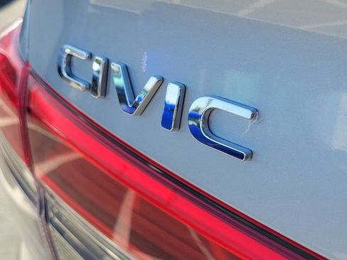 Used 2024 Honda Civic EX image 7