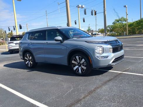 New 2026 Mitsubishi Outlander SEL image 4