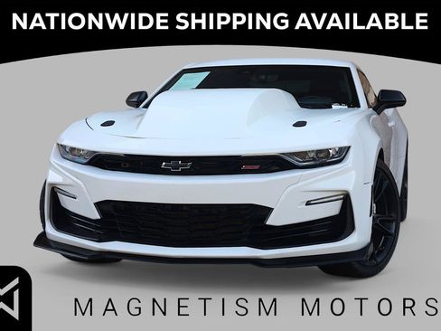 Used 2021 Chevrolet Camaro SS RWD image 1